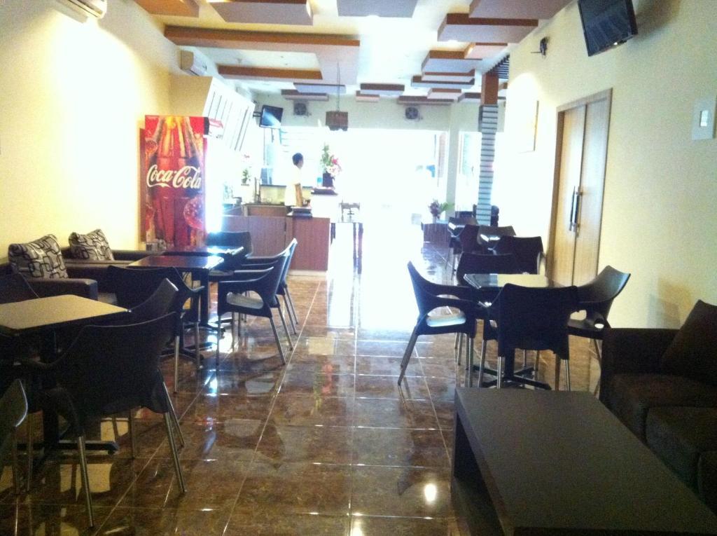 Hotel Paramount Biringkanya Exterior foto